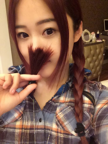 逆战著名电竞女解说小卓 个人