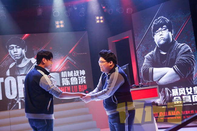 dnf凤凰羽老婆照片